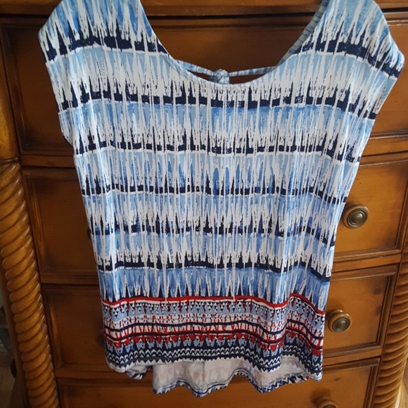 Cap sleeve Tee, longer in back, ties on upper back - Picture 4 of 4